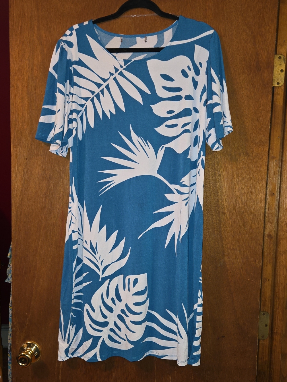 Blue & White Tropical Print Midi Dress - Short Sleeve